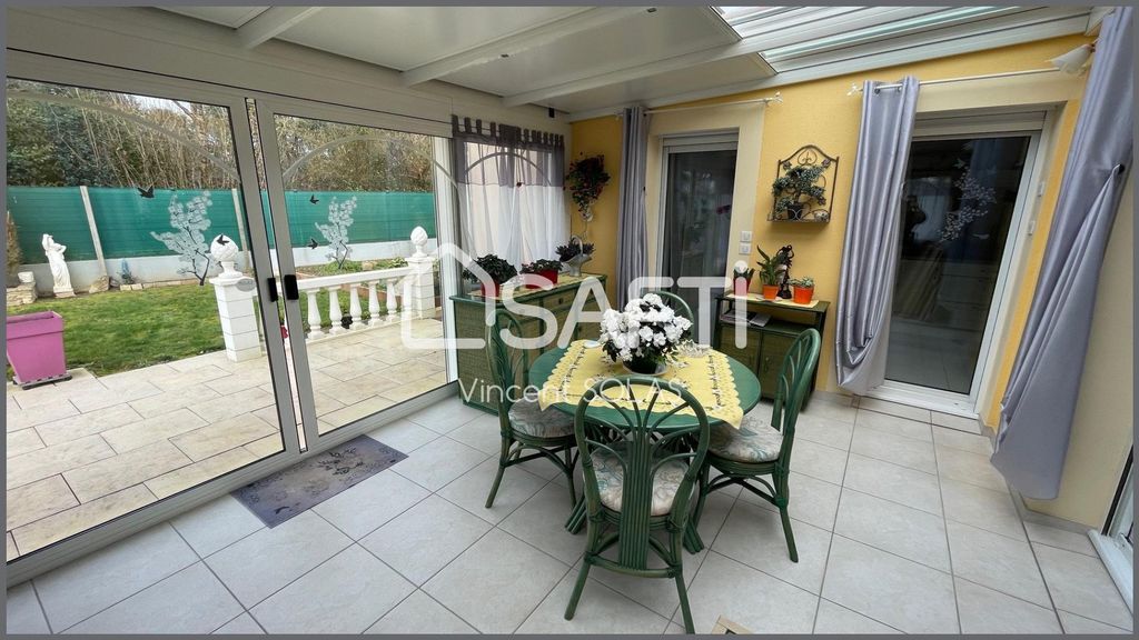 Achat maison à vendre 3 chambres 142 m² - La Roche-sur-Yon