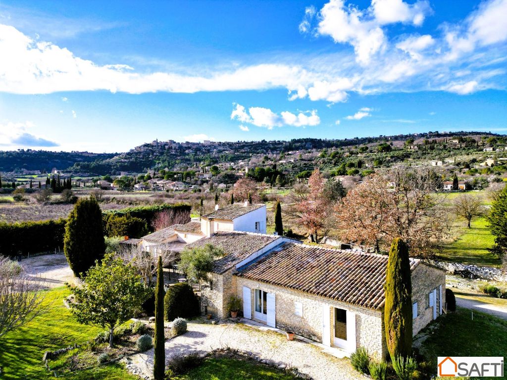 Achat maison à vendre 6 chambres 250 m² - Gordes