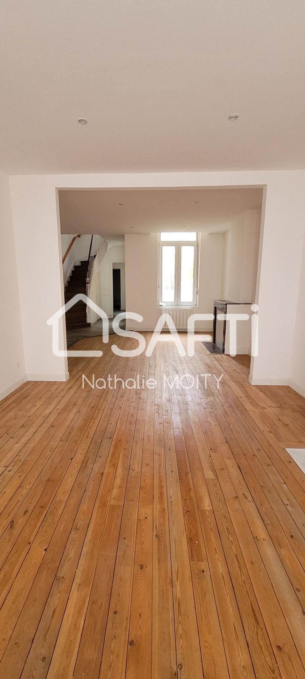 Achat maison à vendre 3 chambres 136 m² - Saint-Quentin