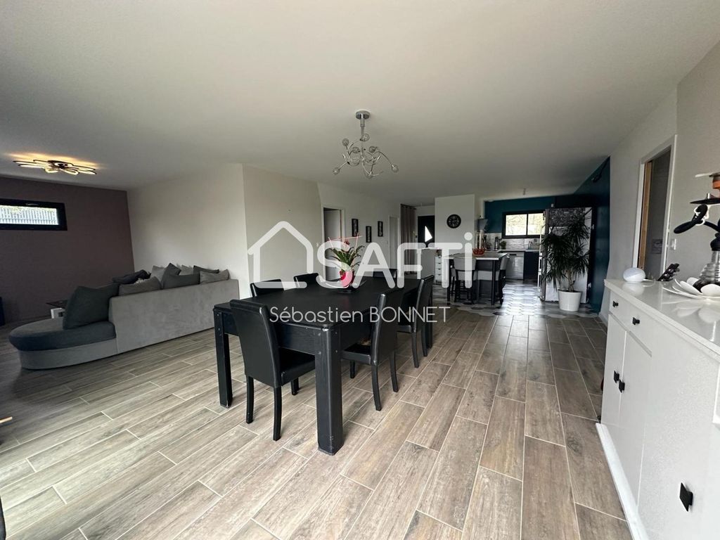 Achat maison à vendre 4 chambres 127 m² - Moutiers-les-Mauxfaits