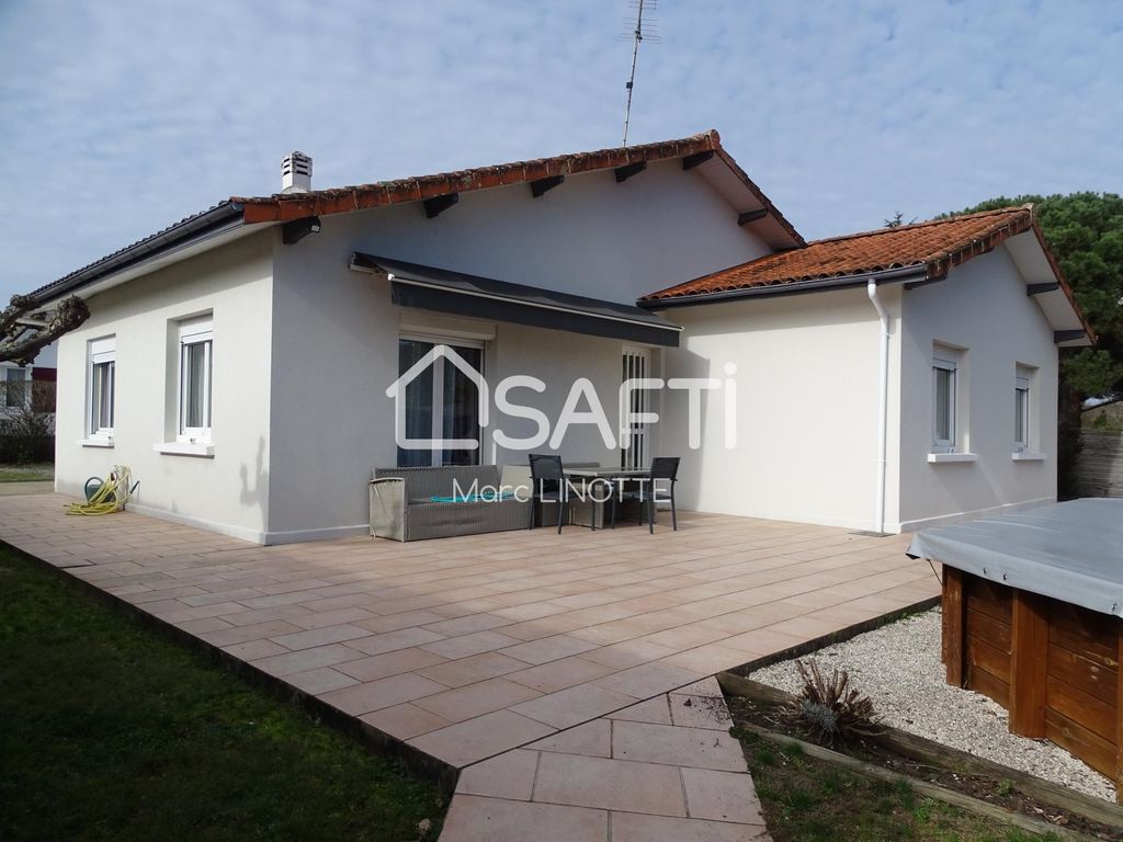 Achat maison à vendre 3 chambres 93 m² - Saint-Pierre-du-Mont