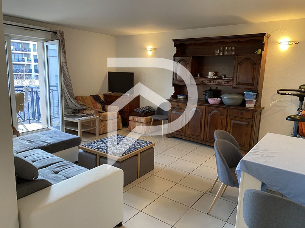 Achat appartement à vendre 3 pièces 62 m² - La Courneuve