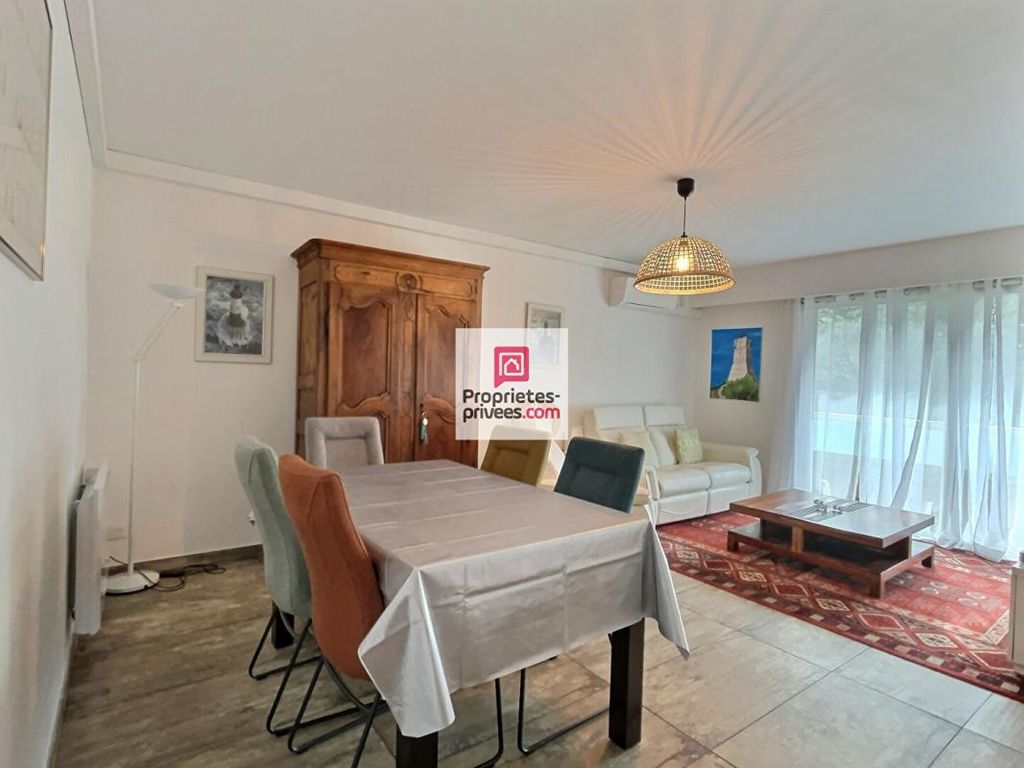 Achat appartement à vendre 3 pièces 67 m² - Saint-Raphaël