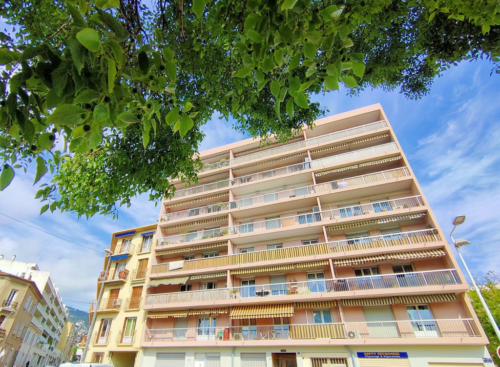 Achat appartement à vendre 4 pièces 84 m² - Toulon