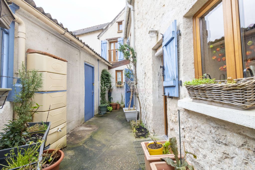 Achat maison à vendre 2 chambres 74 m² - Mantes-la-Ville