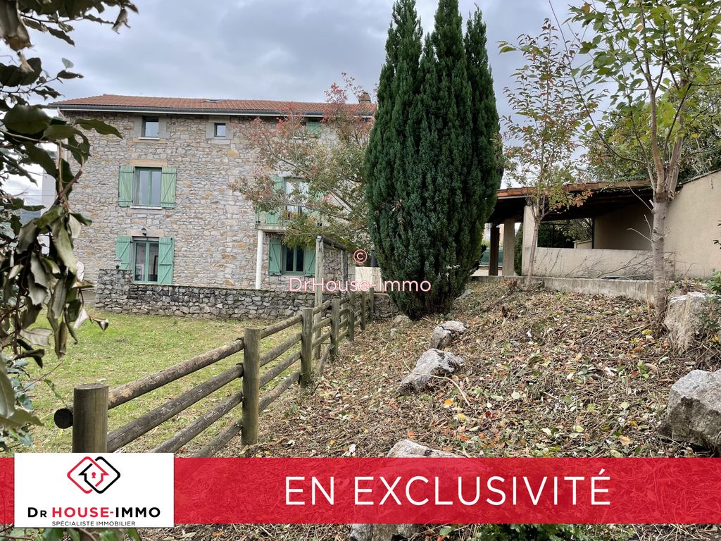 Achat maison à vendre 4 chambres 220 m² - Saint-Chamond