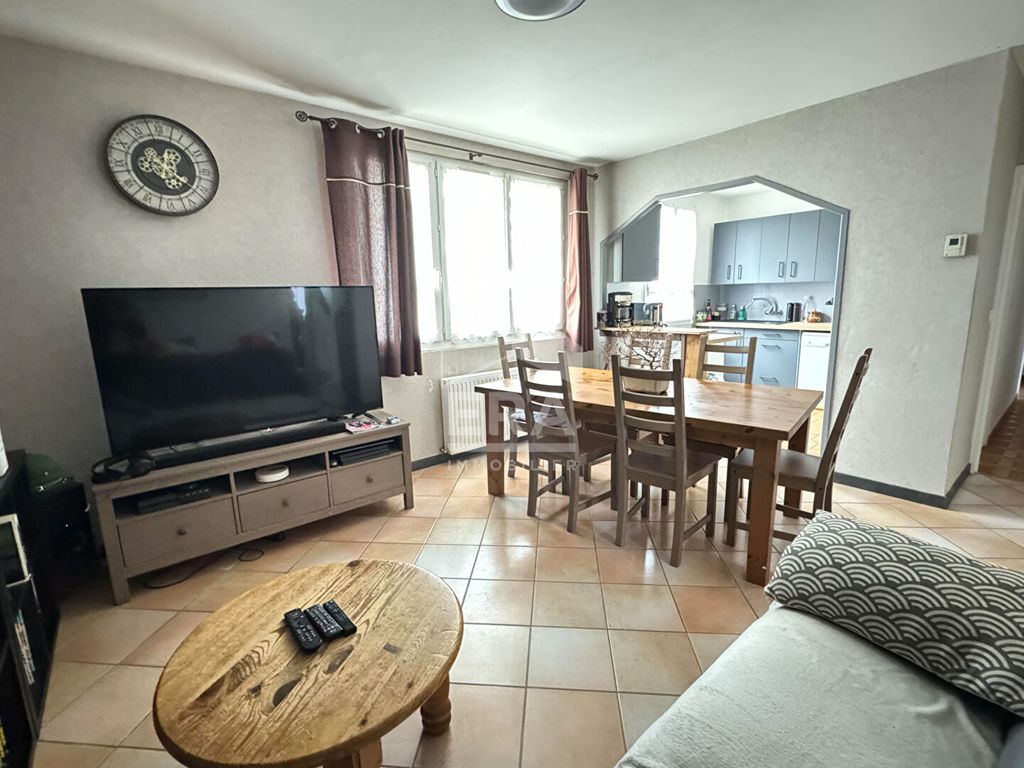 Achat appartement à vendre 4 pièces 69 m² - Sainte-Geneviève-des-Bois