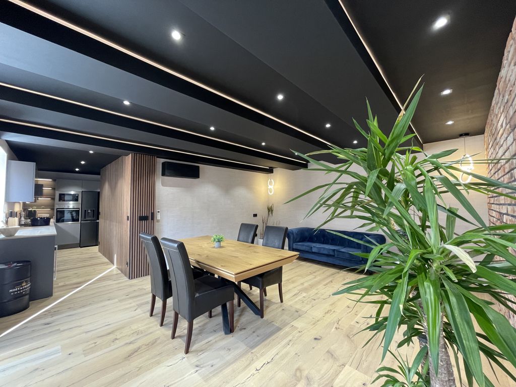 Achat appartement à vendre 4 pièces 87 m² - Fréjus