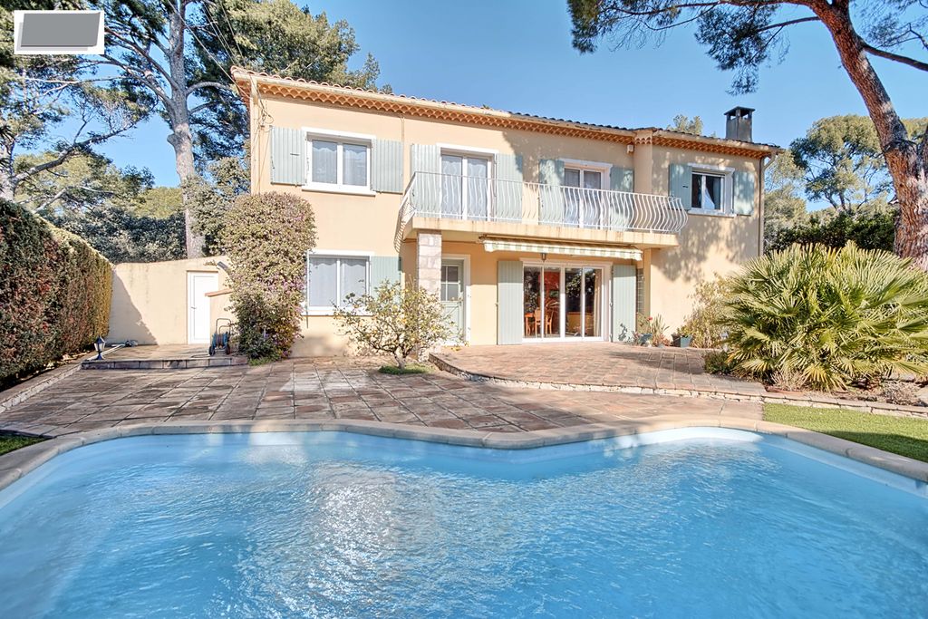 Achat maison à vendre 6 chambres 190 m² - Toulon