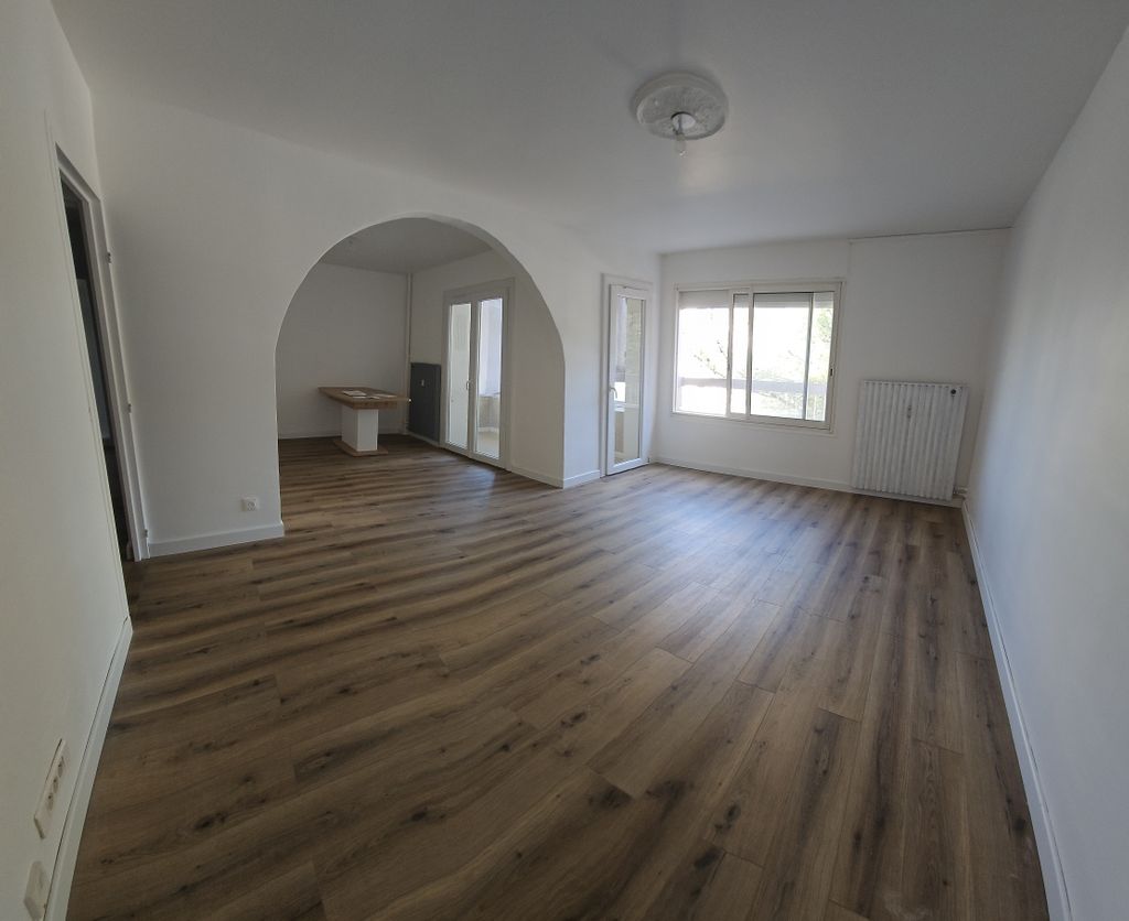 Achat appartement à vendre 4 pièces 75 m² - La Valette-du-Var