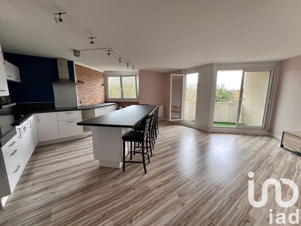 Achat appartement à vendre 4 pièces 78 m² - Montigny-le-Bretonneux