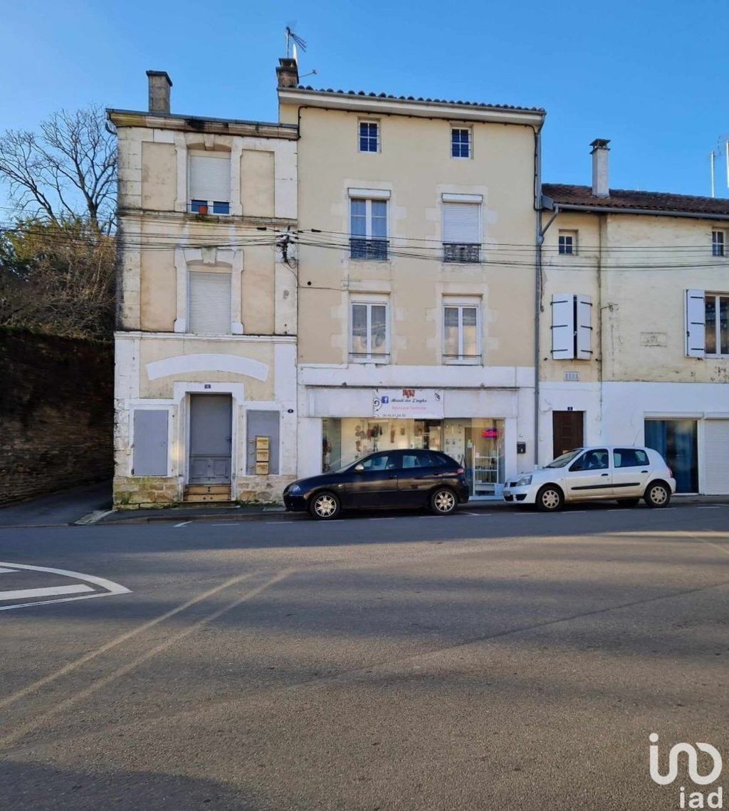 Achat appartement à vendre 5 pièces 114 m² - Ruffec