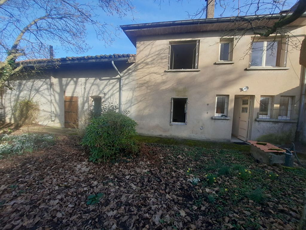 Achat maison à vendre 4 chambres 121 m² - Pont-de-Vaux