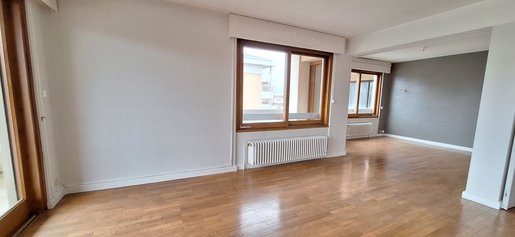 Achat appartement à vendre 5 pièces 126 m² - Bourg-en-Bresse