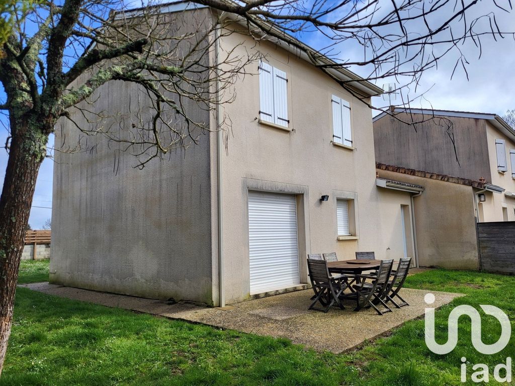 Achat maison à vendre 3 chambres 83 m² - Saint-Quentin-de-Baron