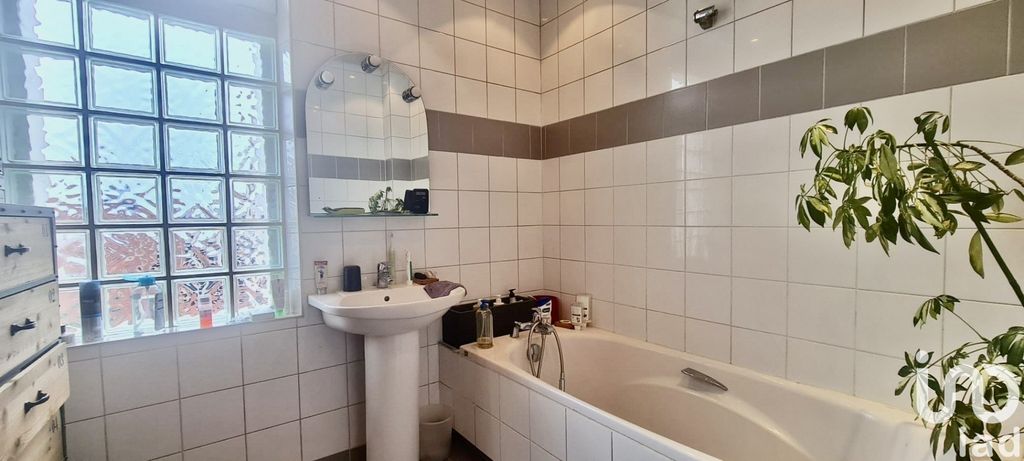 Achat maison à vendre 3 chambres 135 m² - Villemomble