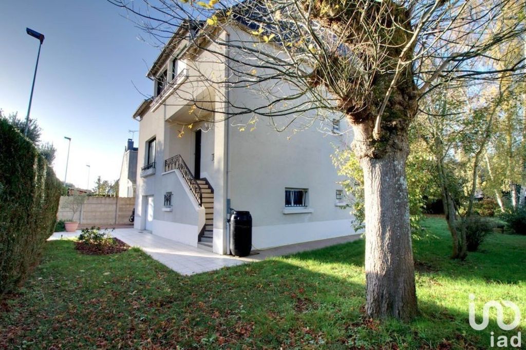 Achat maison à vendre 5 chambres 150 m² - Chartres-de-Bretagne