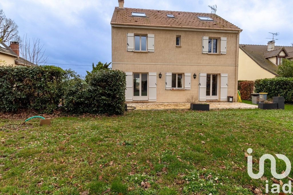 Achat maison à vendre 6 chambres 172 m² - Plaisir