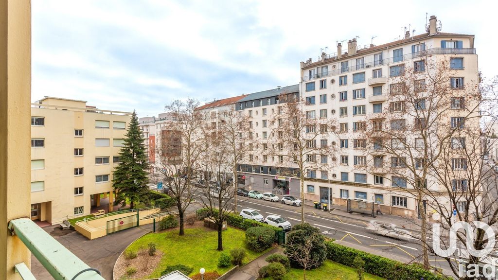 Achat appartement à vendre 5 pièces 108 m² - Lyon 8ème arrondissement