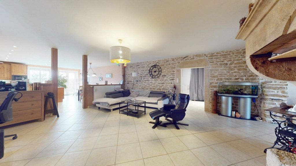 Achat maison à vendre 3 chambres 265 m² - Fléville-Lixières