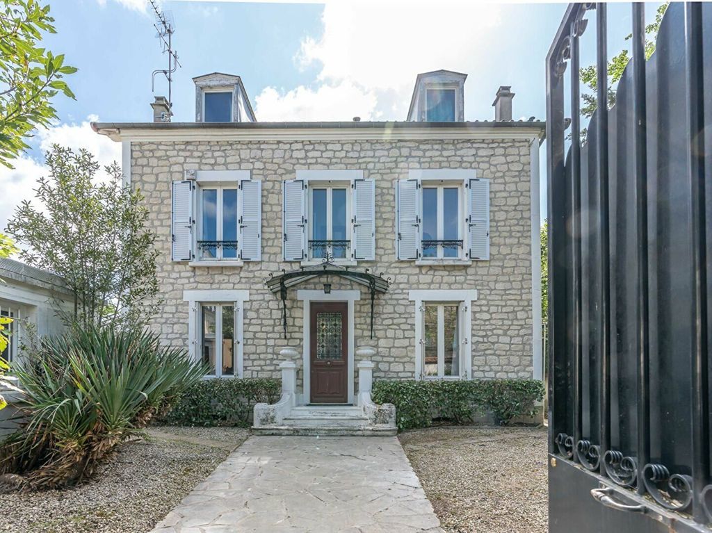 Achat maison à vendre 4 chambres 230 m² - Saint-Maur-des-Fossés