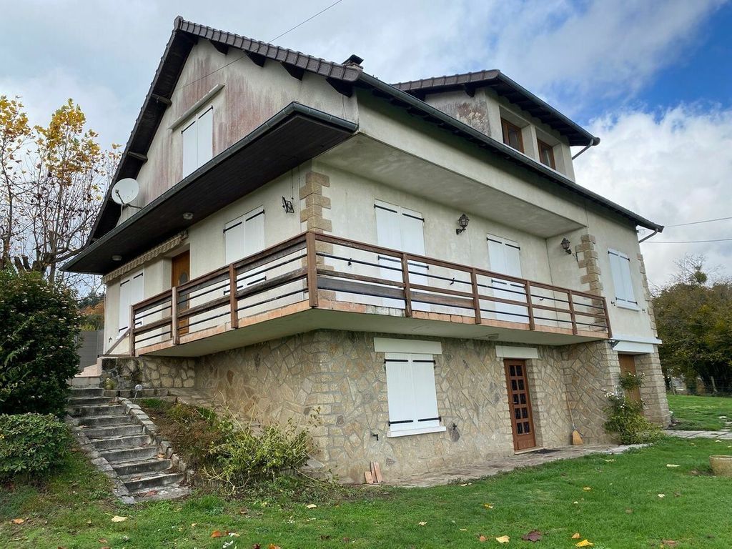 Achat maison à vendre 6 chambres 200 m² - Peyrat-le-Château