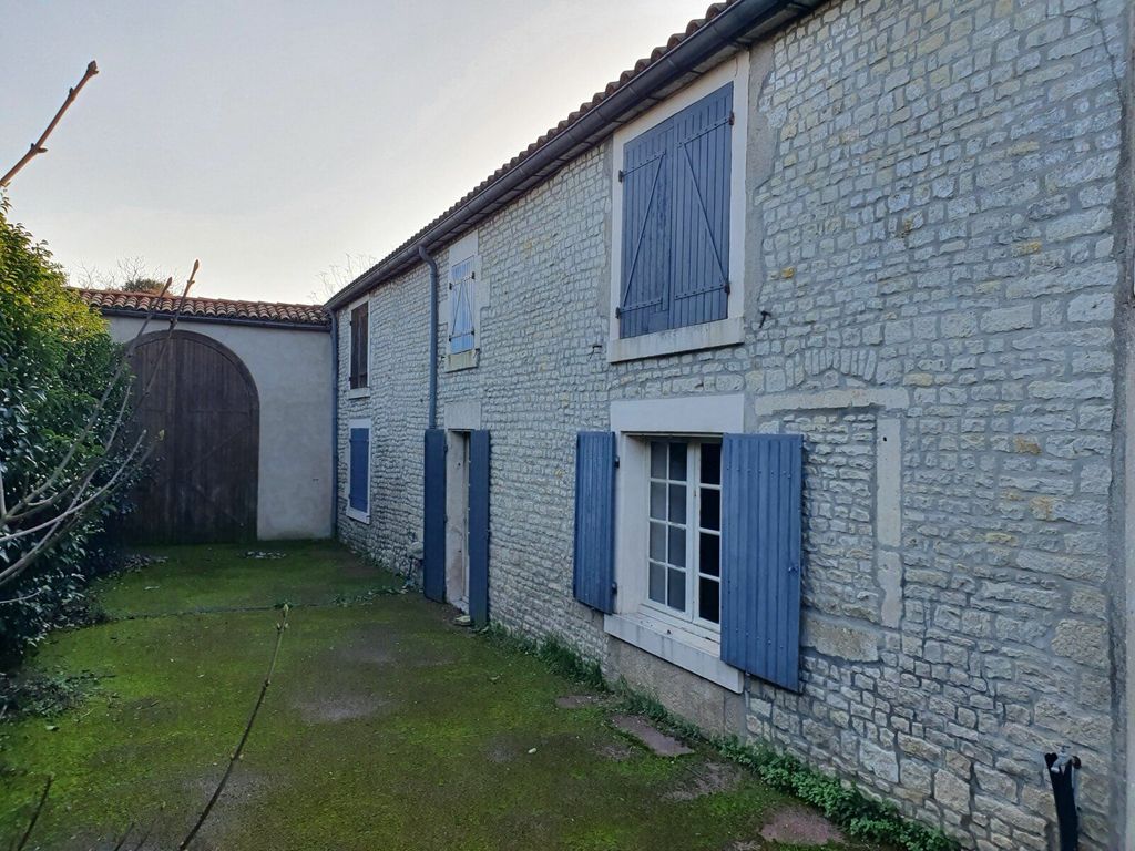 Achat maison à vendre 3 chambres 181 m² - Benon