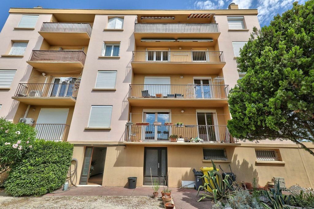 Achat appartement à vendre 3 pièces 94 m² - Avignon