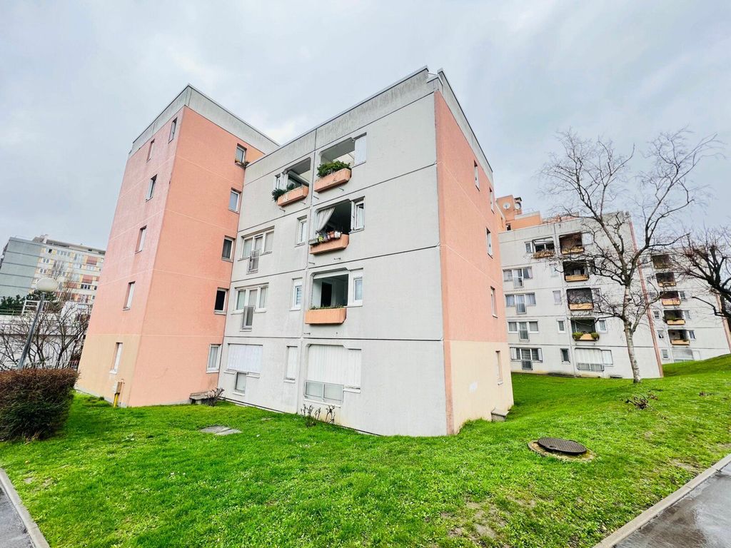 Achat appartement à vendre 4 pièces 85 m² - Clichy-sous-Bois