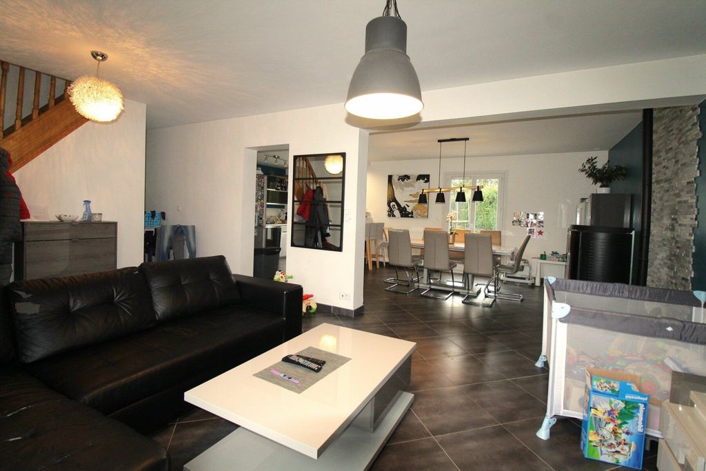 Achat maison à vendre 5 chambres 150 m² - Carlepont