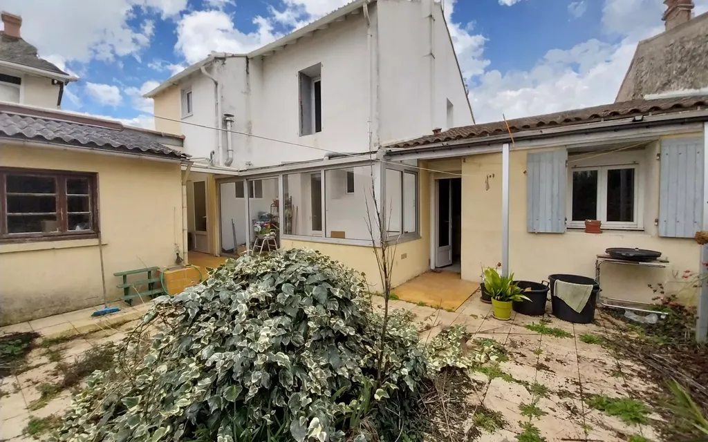 Achat maison à vendre 4 chambres 140 m² - Saujon