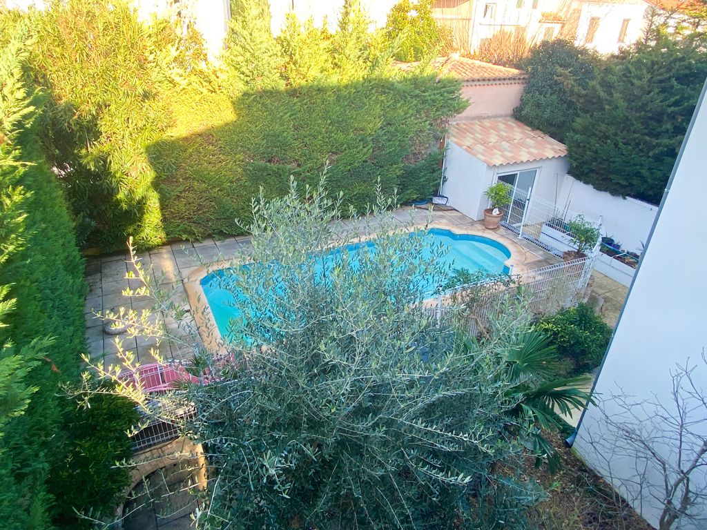 Achat maison à vendre 4 chambres 159 m² - Marseille 8ème arrondissement