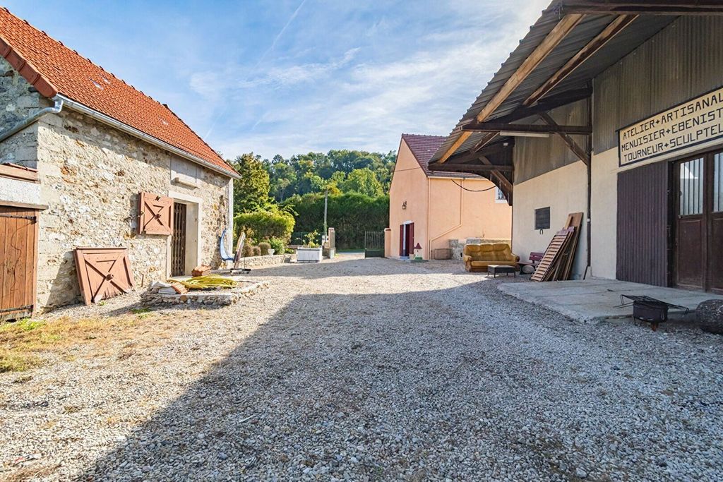 Achat maison à vendre 3 chambres 140 m² - Reuilly-Sauvigny