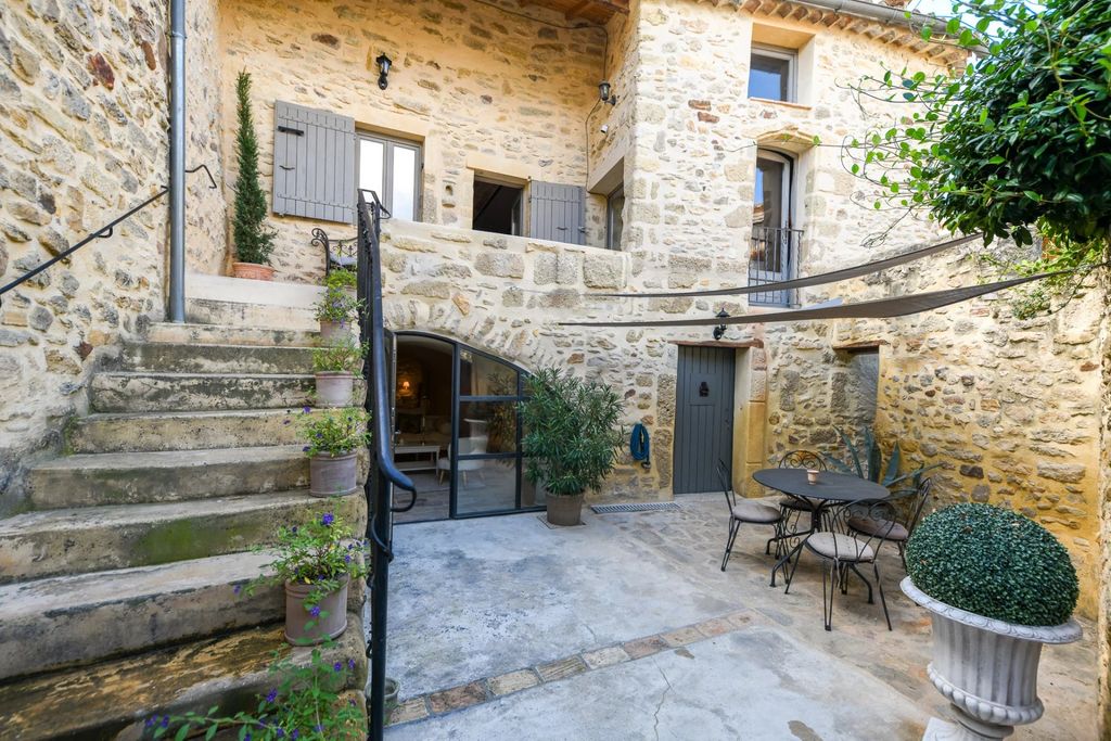 Achat maison à vendre 4 chambres 180 m² - Uzès