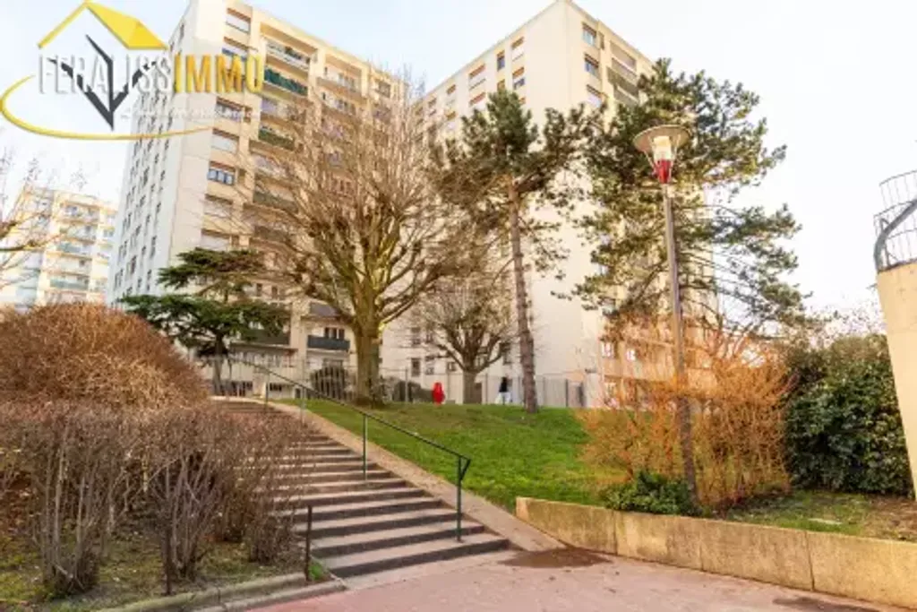 Achat appartement à vendre 2 pièces 45 m² - Saint-Ouen-l'Aumône