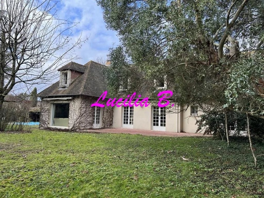 Achat maison à vendre 5 chambres 241 m² - Saint-Cyr-sur-Loire