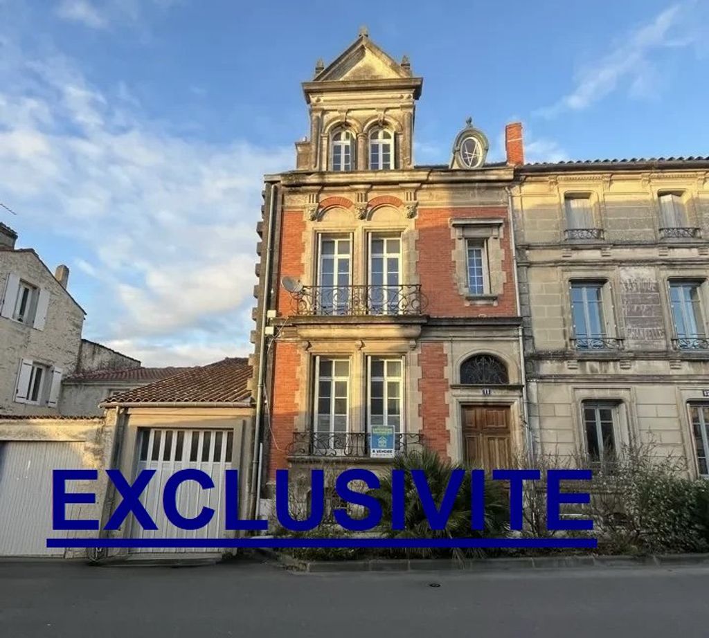 Achat maison à vendre 5 chambres 235 m² - Jarnac