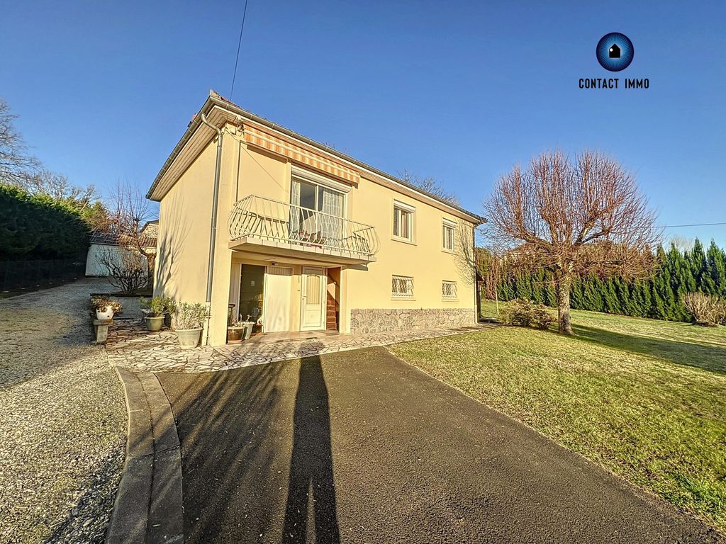 Achat maison à vendre 3 chambres 110 m² - Saint-Pantaléon-de-Larche