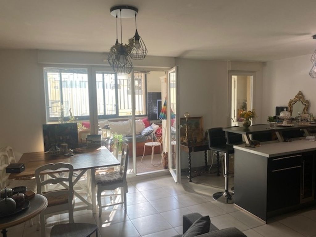 Achat appartement à vendre 2 pièces 64 m² - Marseille 11ème arrondissement