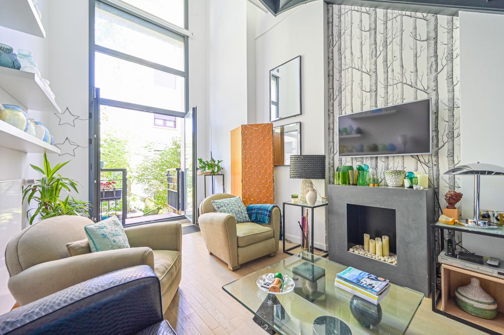 Achat duplex à vendre 4 pièces 108 m² - Paris 20ème arrondissement