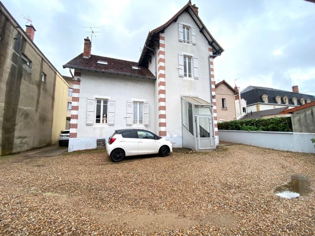 Achat maison à vendre 7 chambres 327 m² - Digoin