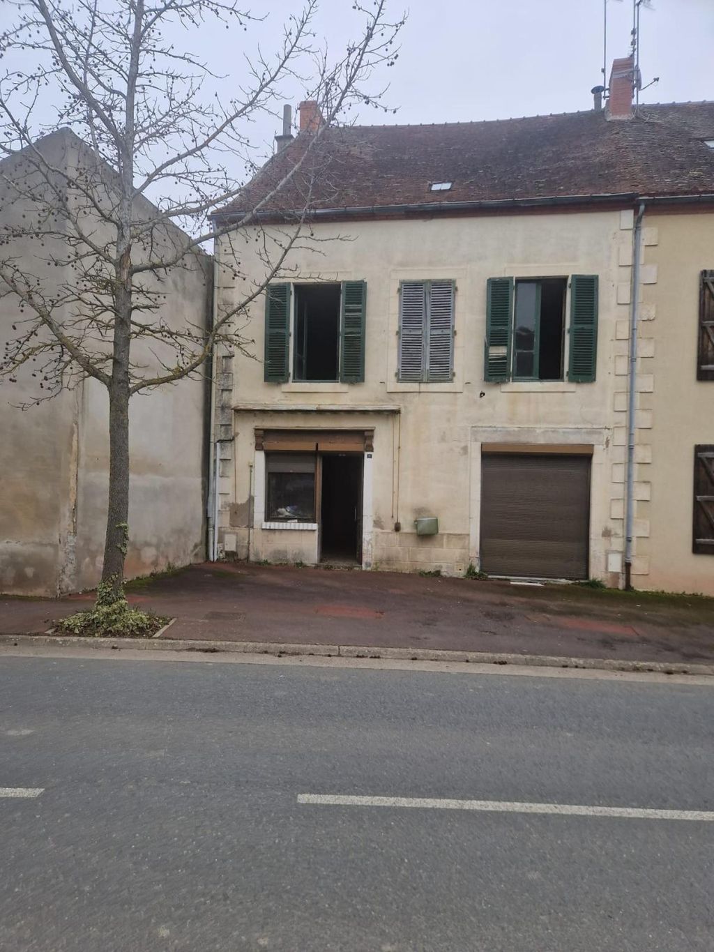 Achat maison à vendre 5 chambres 138 m² - Bellenaves