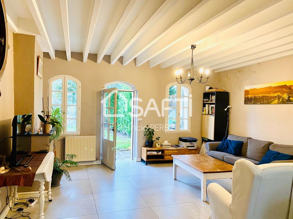 Achat maison à vendre 4 chambres 185 m² - Saint-Laurent-Médoc