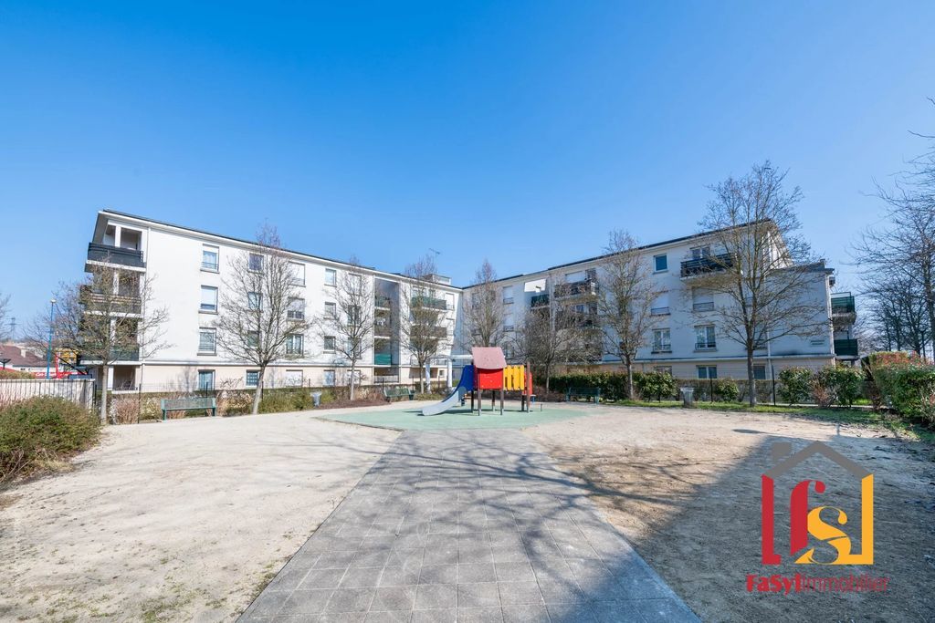 Achat appartement à vendre 2 pièces 48 m² - Chelles