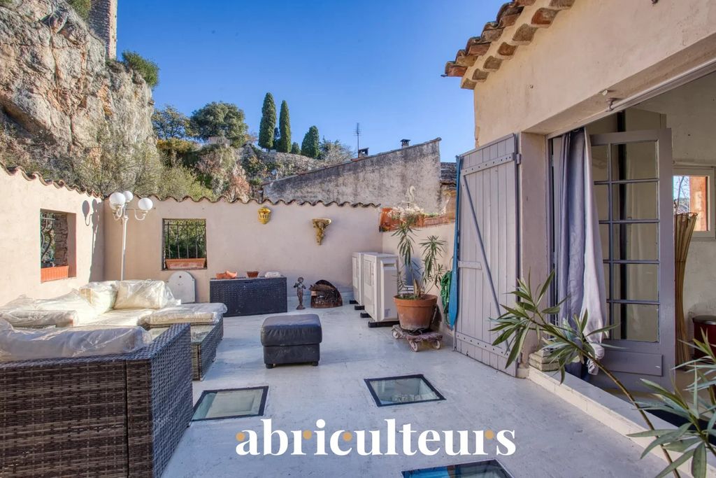 Achat maison à vendre 4 chambres 190 m² - Châteaudouble