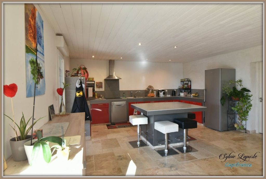 Achat maison à vendre 4 chambres 184 m² - Sauveterre-Saint-Denis