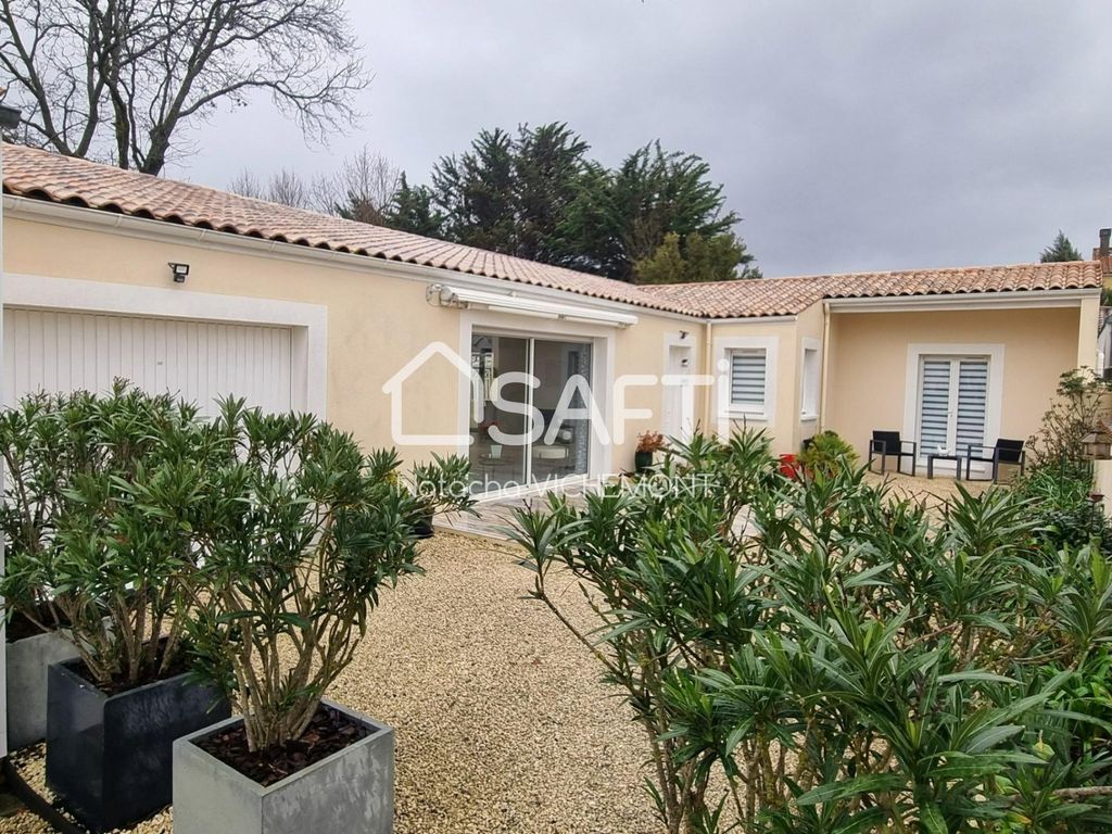 Achat maison à vendre 3 chambres 131 m² - Châtelaillon-Plage