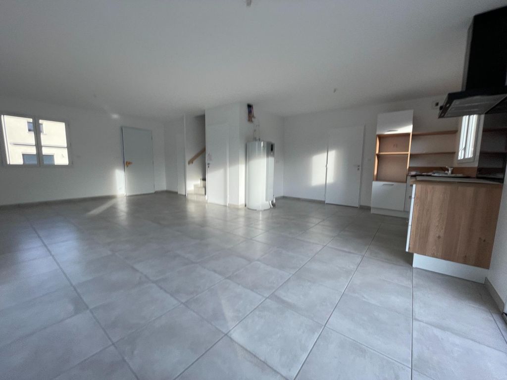 Achat maison à vendre 3 chambres 89 m² - Brézins