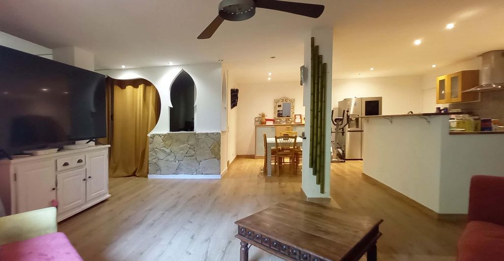 Achat appartement à vendre 5 pièces 126 m² - Grasse