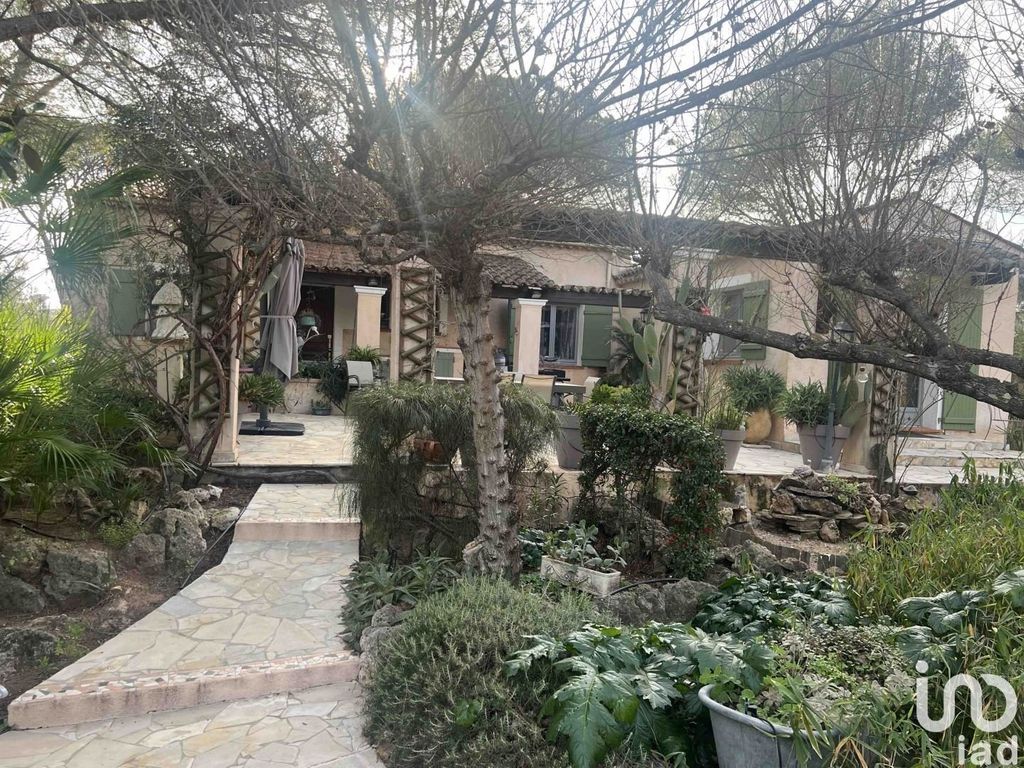Achat maison à vendre 3 chambres 166 m² - Roquebrune-sur-Argens